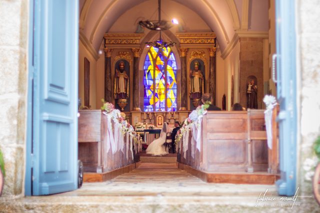 Photographie de la cérémonie de mariage à l'église