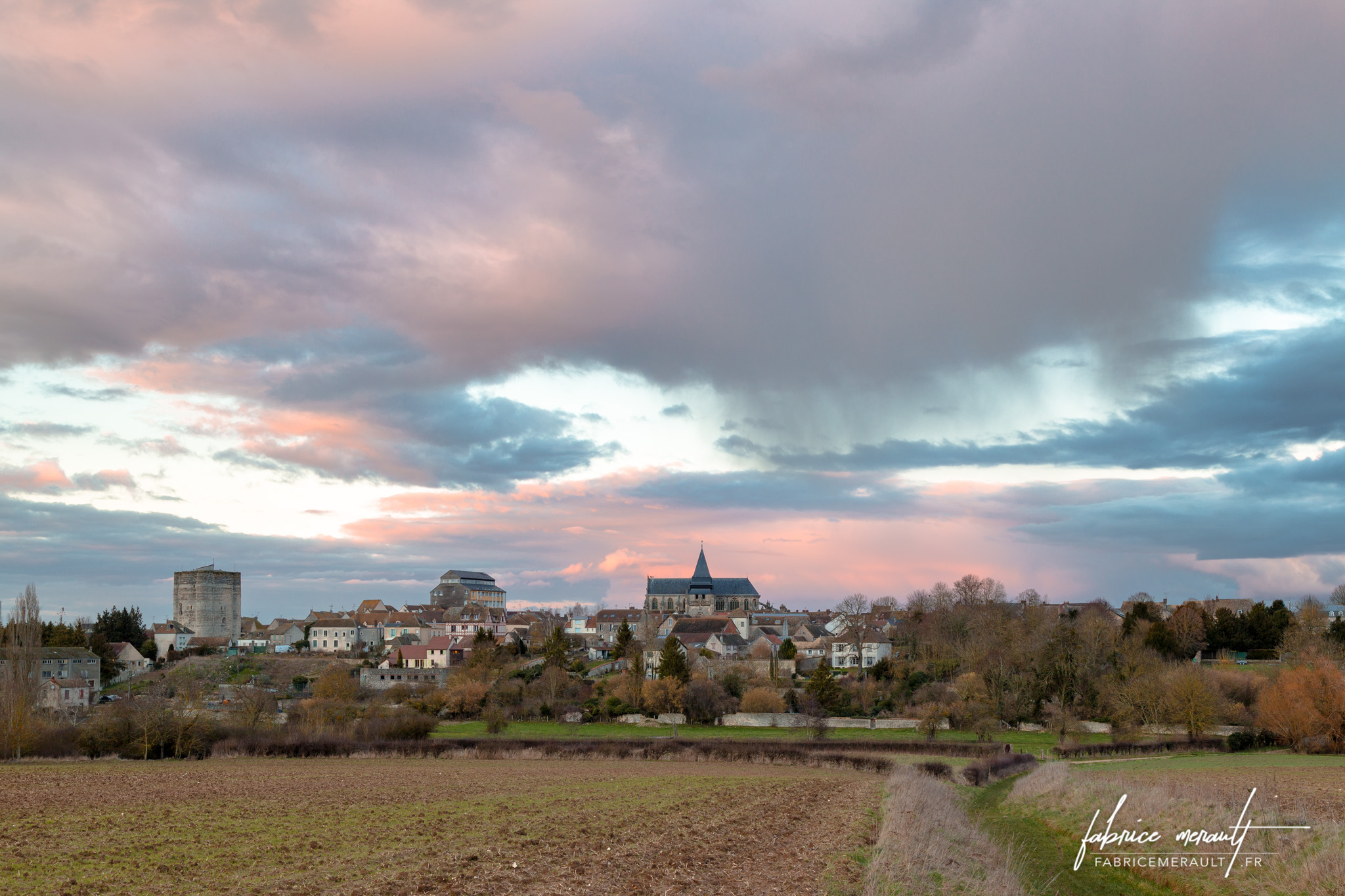 Photographie de paysage - Coucher de soleil pluvieux à Houdan - Yvelines (78), Île-de-France
