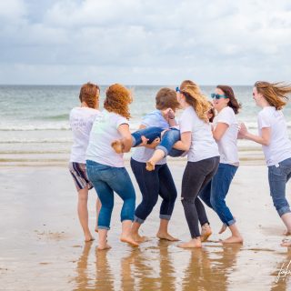 Allez, à l’eau la future mariée ! (Et oui, c’était mon idée)