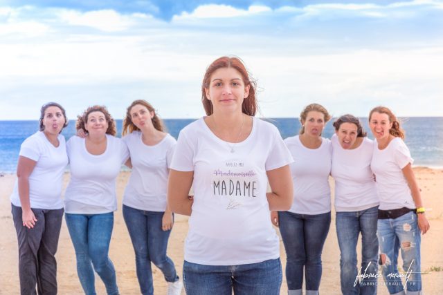 Enterrement de vie de jeune fille... et concours de grimaces !