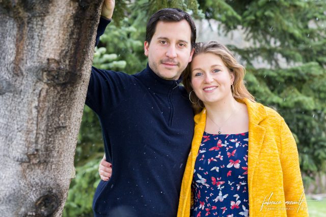 Delphine et Anthony sous un sapin (St-Léger-en-Yvelines, 78)