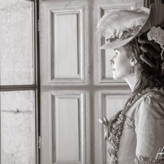 « Melly » (@mellyswardrobe) dans le Château de Vaux-le-Vicomte