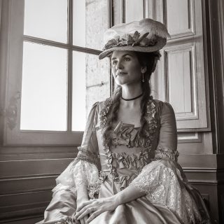 « Melly » (@mellyswardrobe) dans le Château de Vaux-le-Vicomte