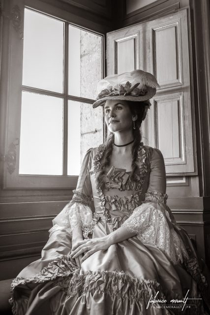 "Melly" (@mellyswardrobe) dans le Château de Vaux-le-Vicomte