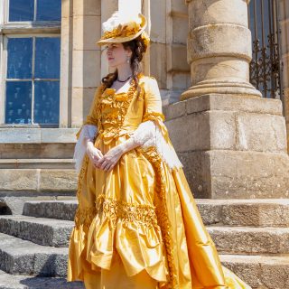 « Melly » (@mellyswardrobe) dans le Château de Vaux-le-Vicomte